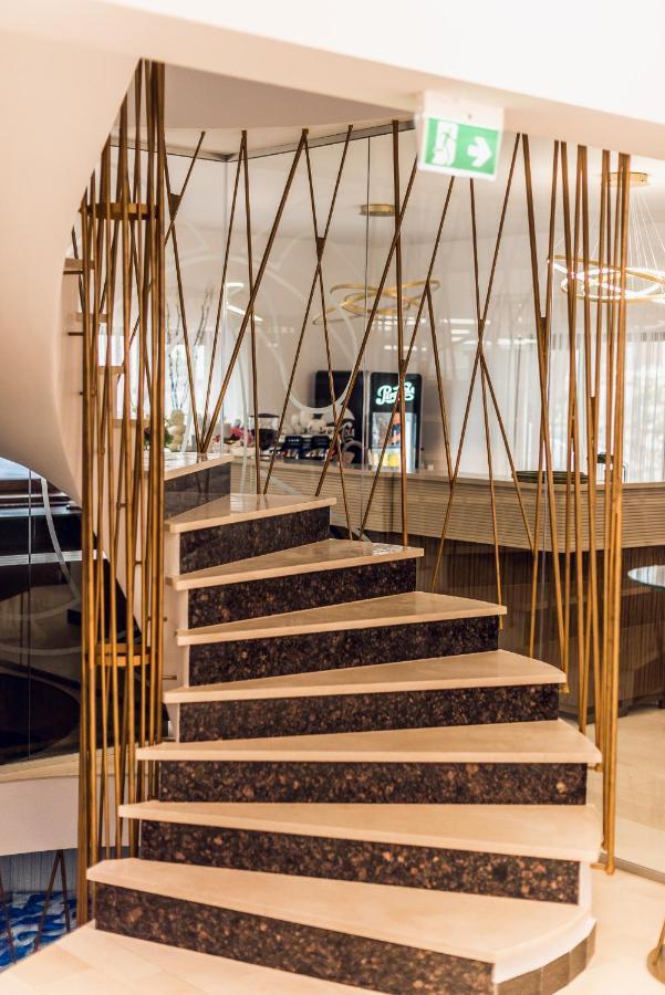 Hotel Galleria 4*